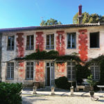 façade du chateau de la Courade en Charente côté parc