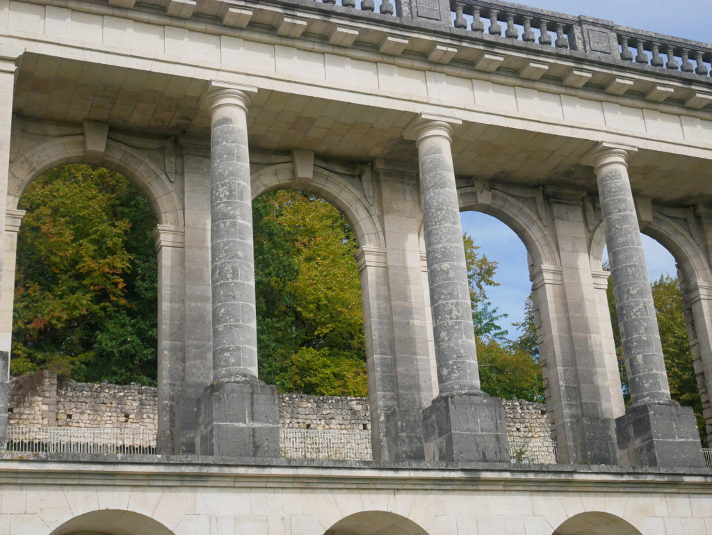 vue extérieure du château de la mercerie en charente