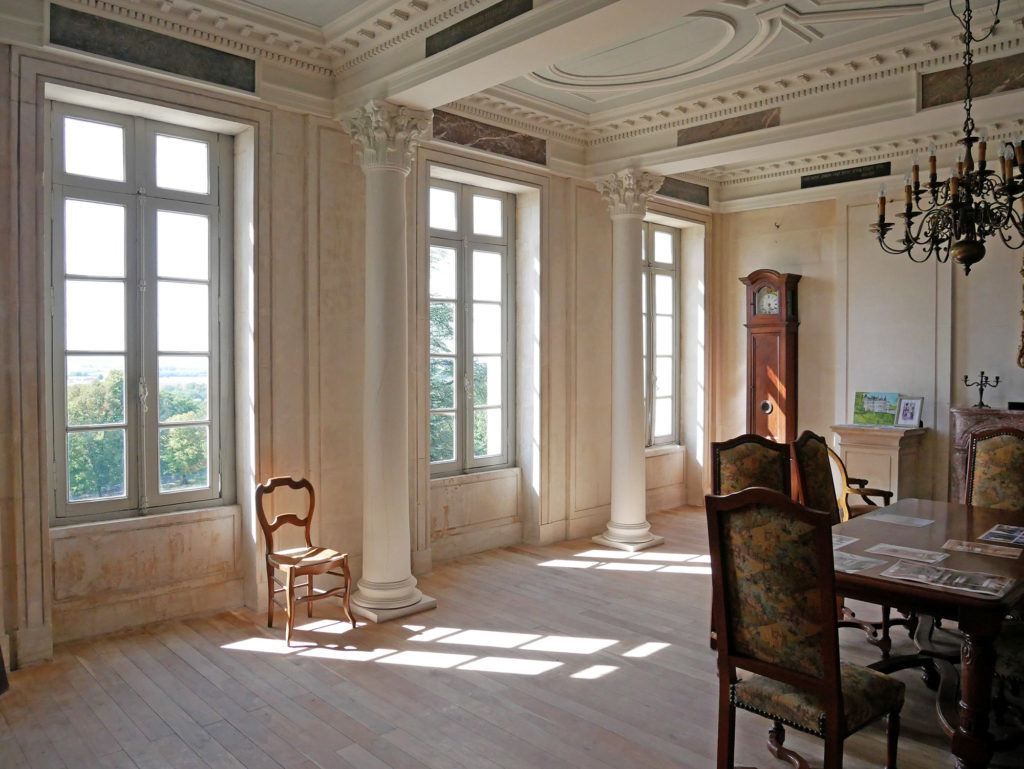 Salle à manger du château de la mercerie en charente