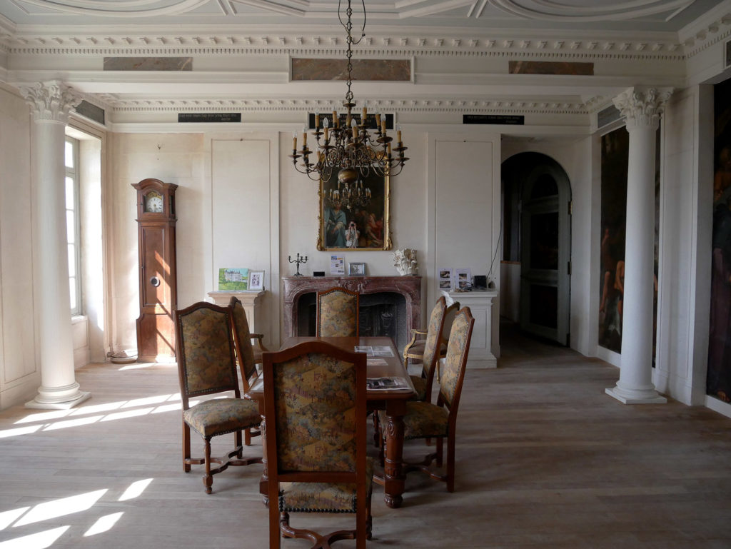 Salle à manger du château de la mercerie en charente