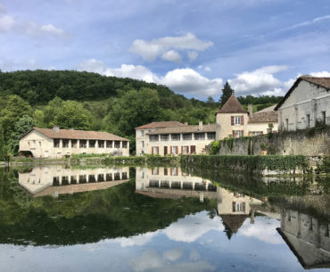 vue extérieure des jardins du Logis de Forge en Charente