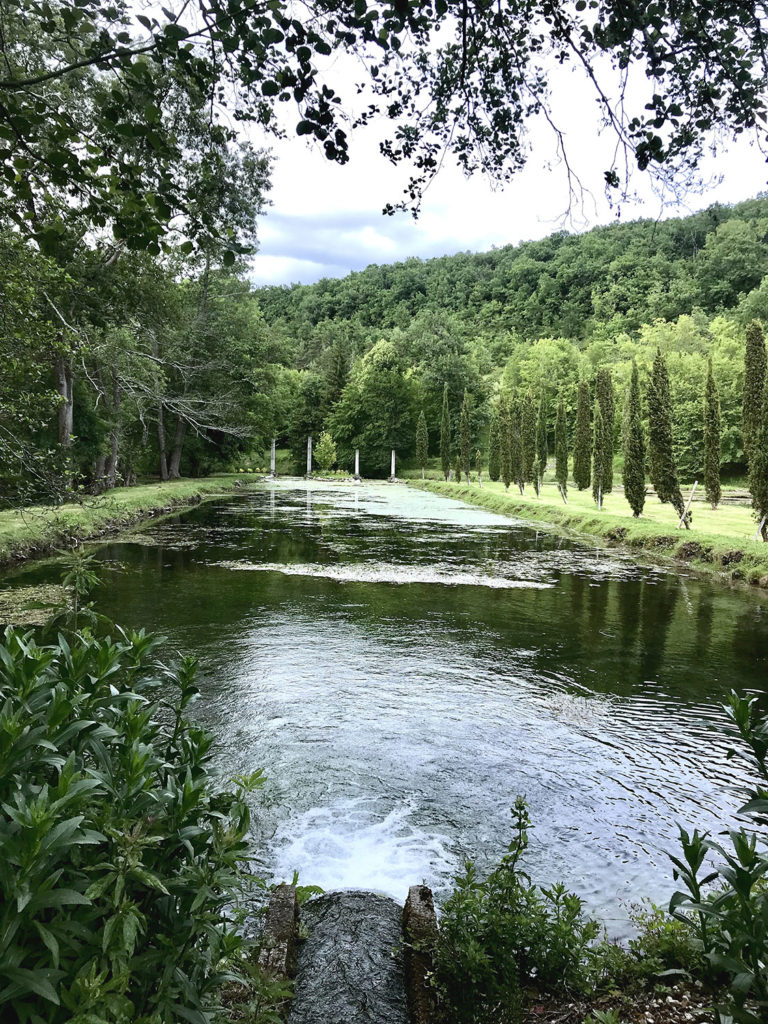 vue extérieure des jardins du Logis de Forge en Charente