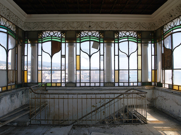 verrière de la tour de la villa Zanetti à Savone en Italie