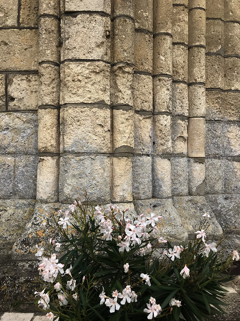 façade de l'abbaye de Bassac